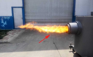 山西客戶來廠驗(yàn)收設(shè)備，生物質(zhì)燃燒機(jī)一次性點(diǎn)火成功。